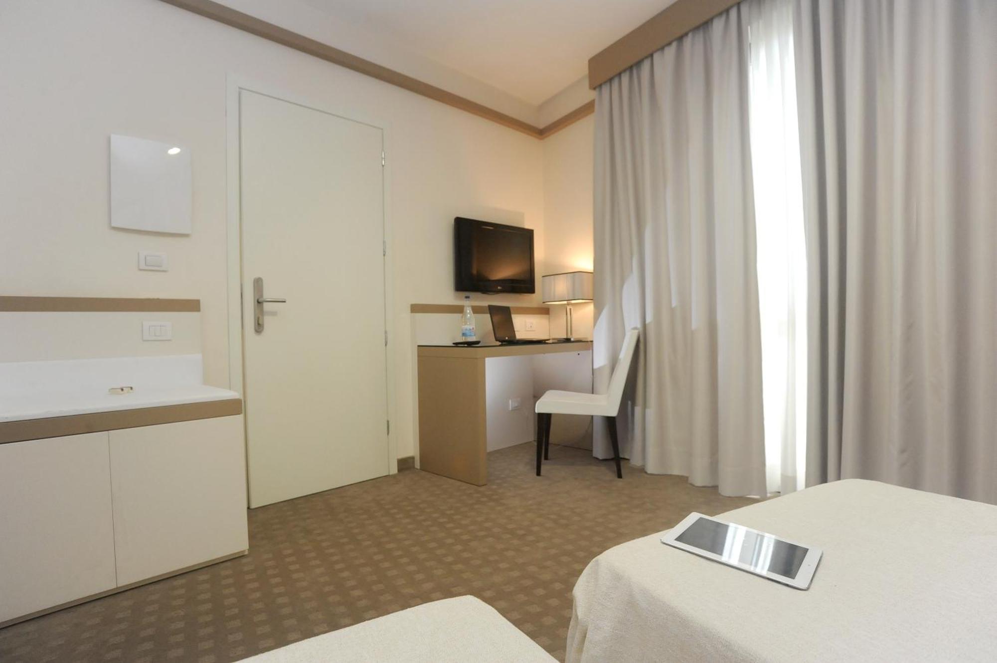 Palace Inn Rome Fiano فيانو رومانو الغرفة الصورة