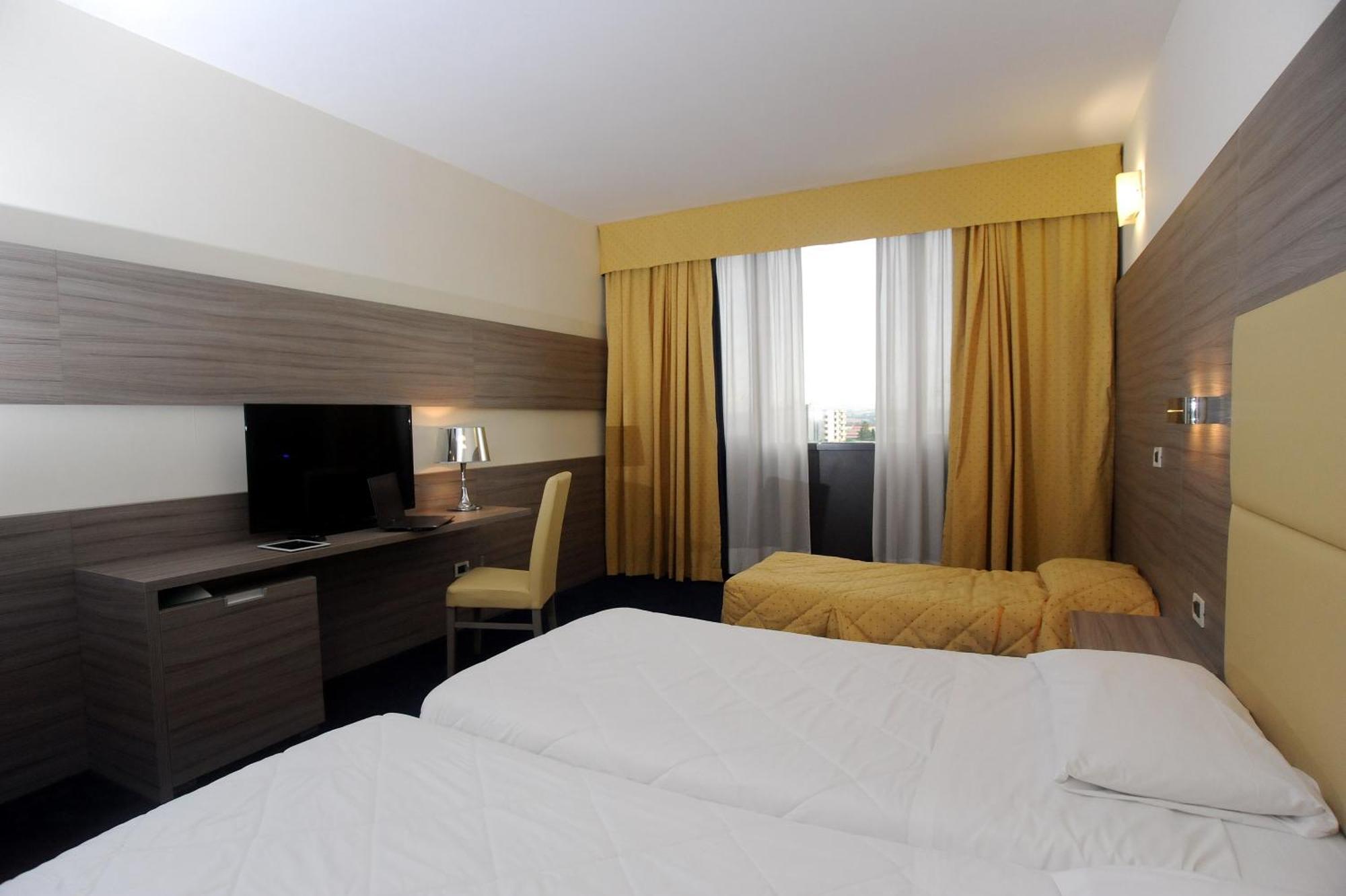 Palace Inn Rome Fiano فيانو رومانو الغرفة الصورة