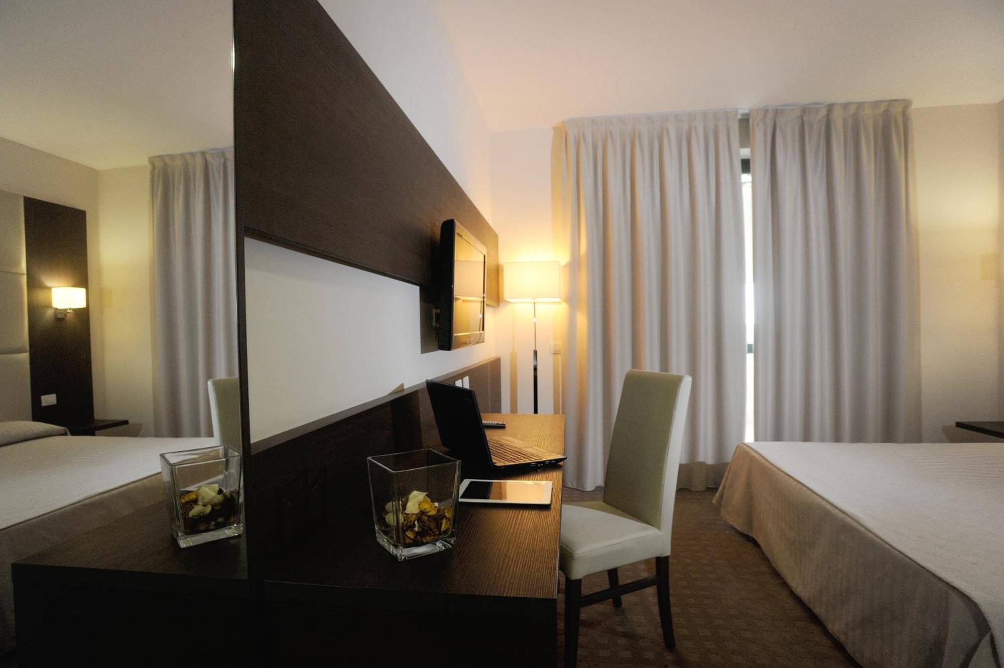 Palace Inn Rome Fiano فيانو رومانو الغرفة الصورة