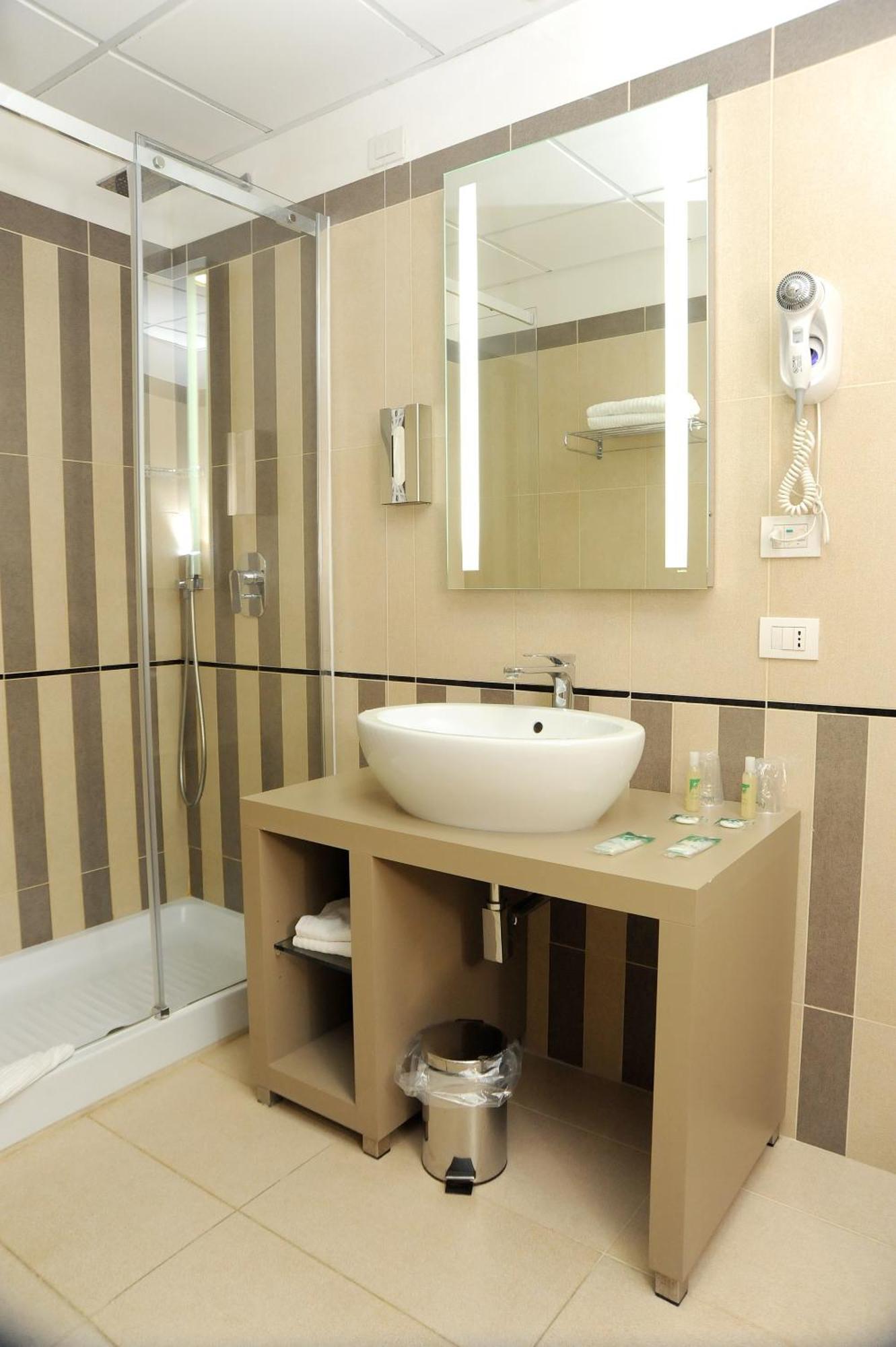 Palace Inn Rome Fiano فيانو رومانو الغرفة الصورة
