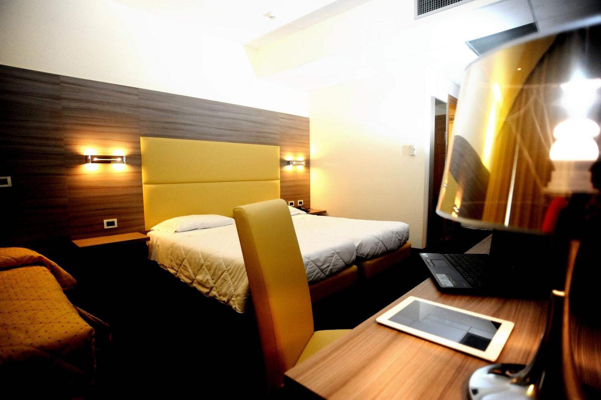 Palace Inn Rome Fiano فيانو رومانو الغرفة الصورة